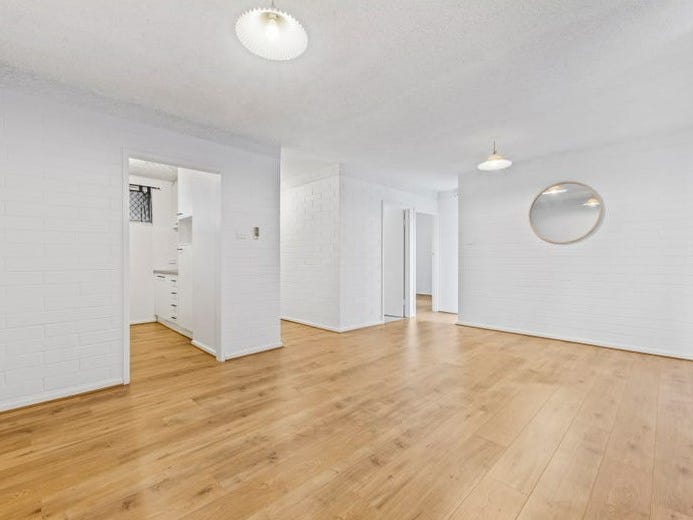 2/13 Balmoral Road, Salisbury East, SA 5109