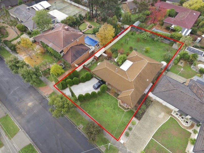 13 Maxwell Crescent, Strathdale, Vic 3550 Property Details