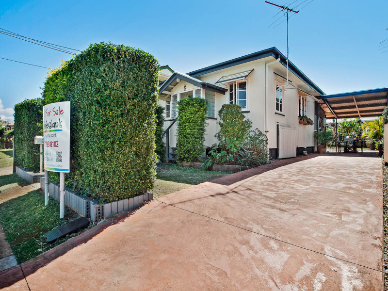 90 King Street, Woody Point, QLD 4019