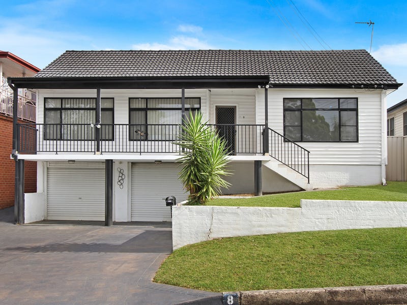 8 Burrell Cres, Dapto, NSW 2530