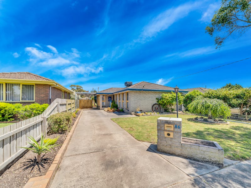 86 Clairmont Avenue, Cranbourne, Vic 3977