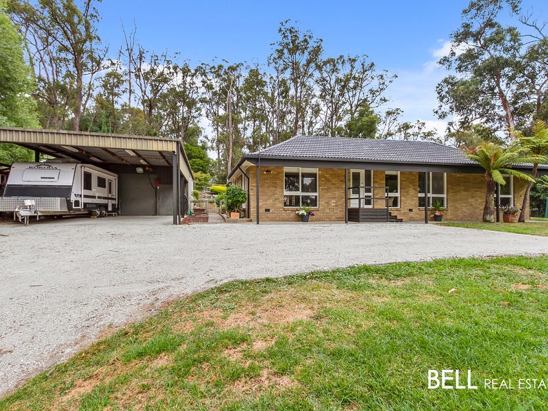 2 Naughton Street, Cockatoo, Vic 3781 Property Details