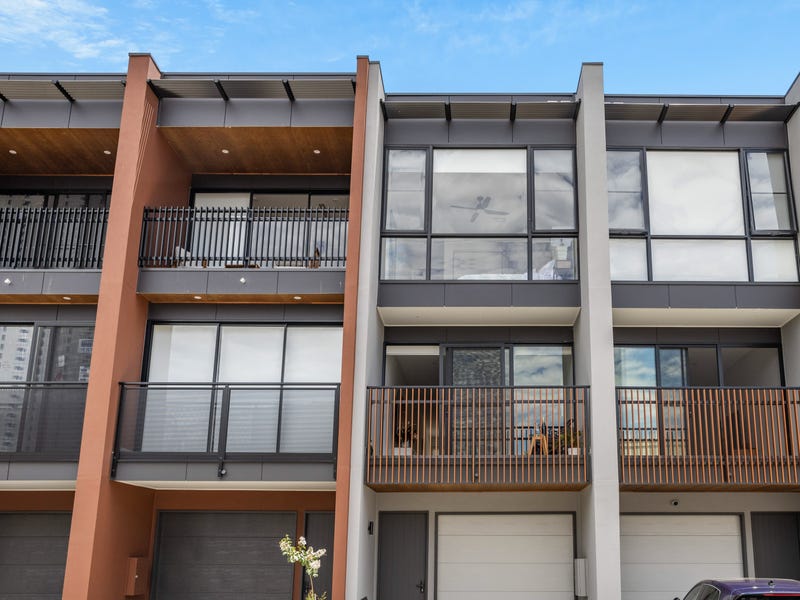 70 Vinrace Street, Adelaide, SA 5000 Townhouse for Rent