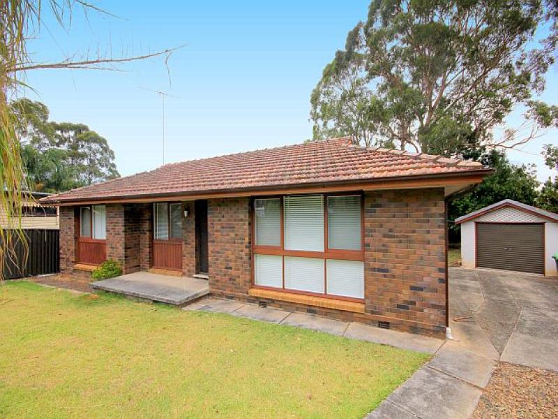 13 Sturt Avenue, Hall, NSW 2198