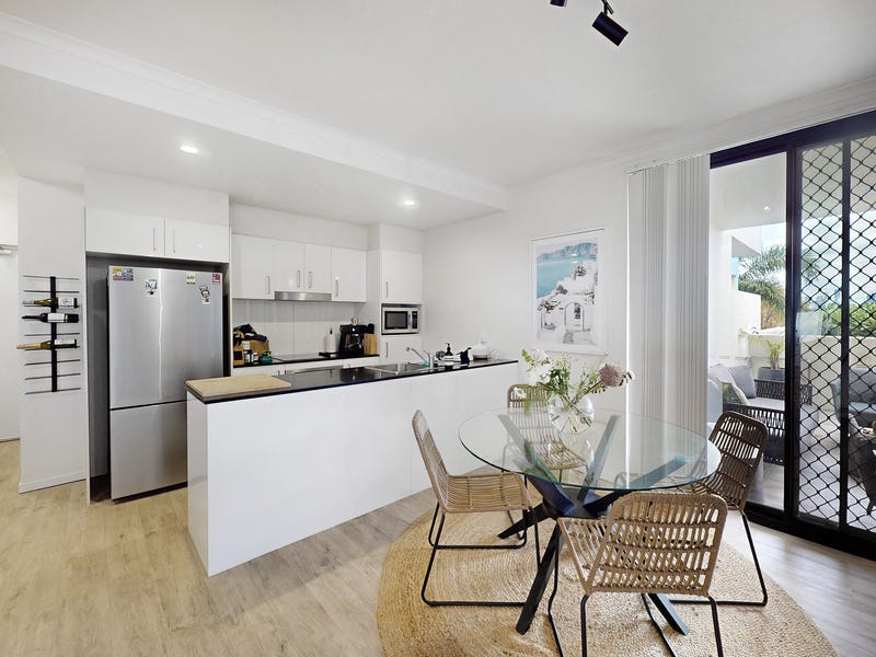 Rental Properties and Real Estate in Wooloowin, QLD 4030 (+2 locations