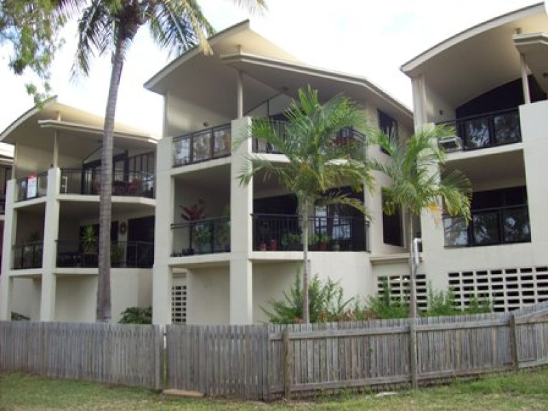 3/8A Wyndham Avenue, Boyne Island, QLD 4680