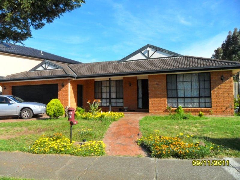 28 Australia Drive, Taylors Lakes, VIC 3038