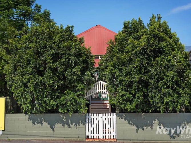 1 Creswick Street Cnr Sandgate Road, Clayfield, Qld 4011 Property Details