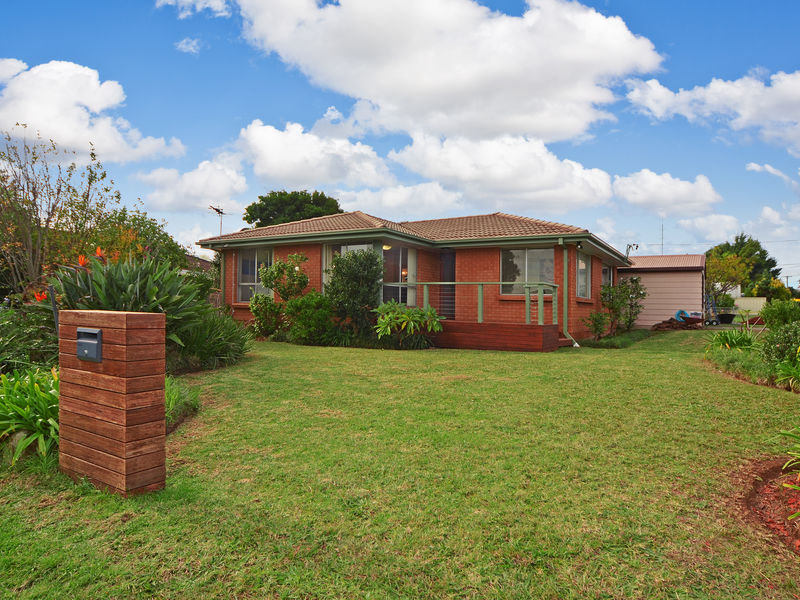21 Hayes Avenue, Mount Warrigal, NSW 2528