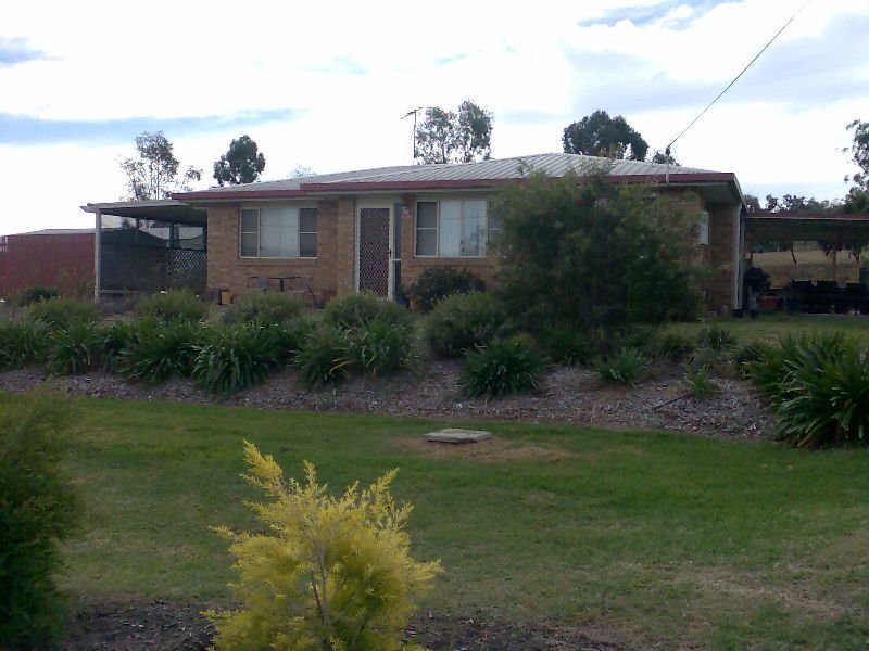 6 Lake Drive, Meringandan, Qld 4352 Property Details