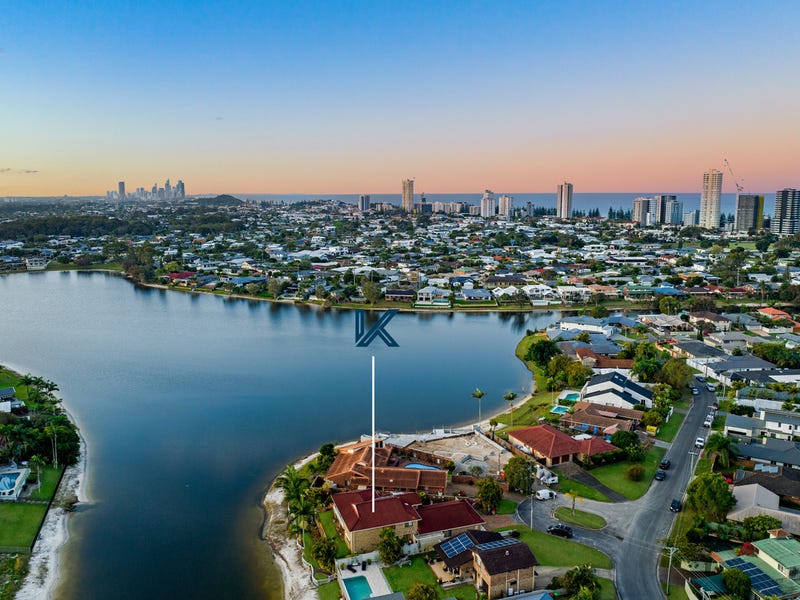 39 Kingfisher Cres, Burleigh Waters, QLD 4220