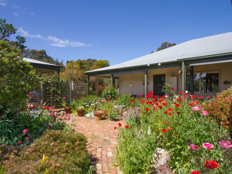 85 Punt Road, Metung, Vic 3904 Property Details