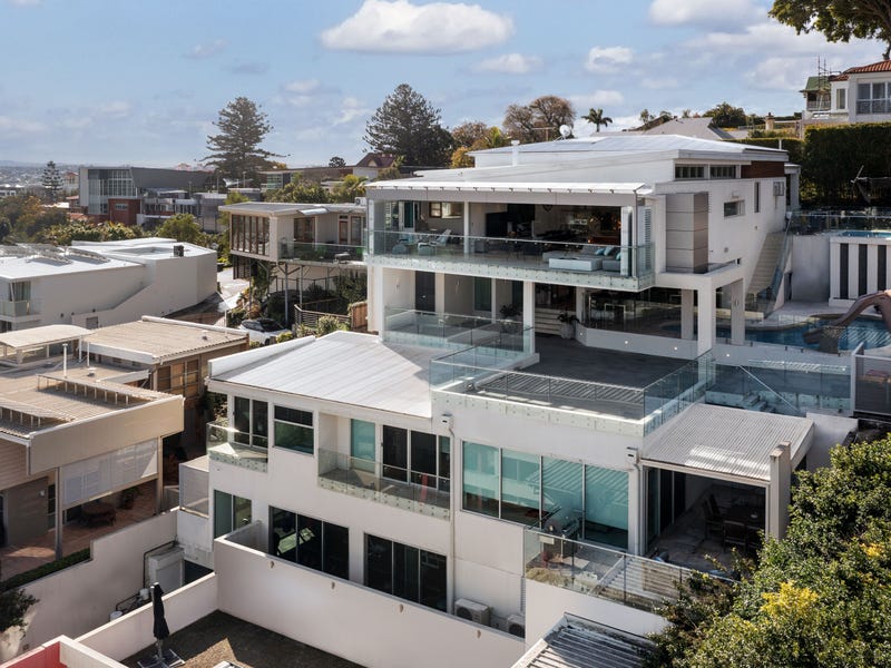 35 Street, Ascot, Qld 4007 Property Details