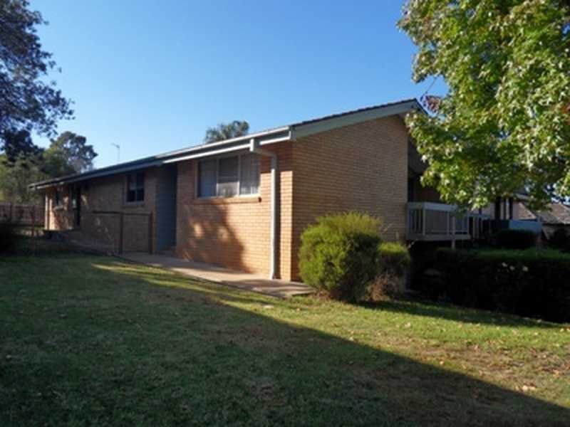 20 White Avenue, Kooringal, NSW 2650