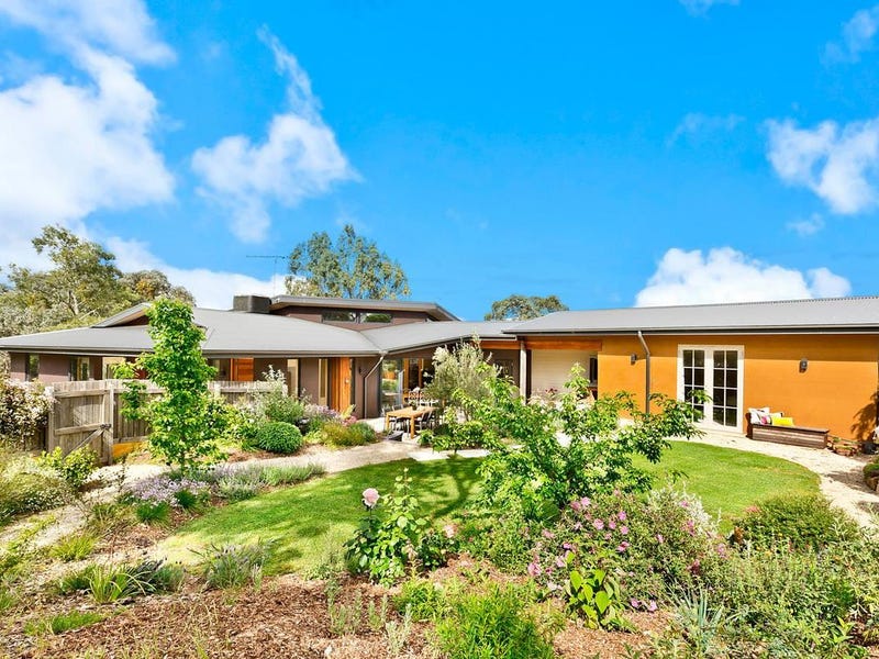 10 Skardons Road, Cottles Bridge, VIC 3099