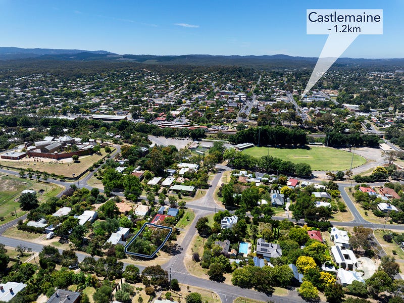12 Street, Castlemaine, Vic 3450 House for Sale realestate