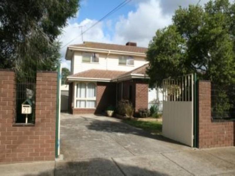 21 Burleigh Road, Melton, Vic 3337 Property Details