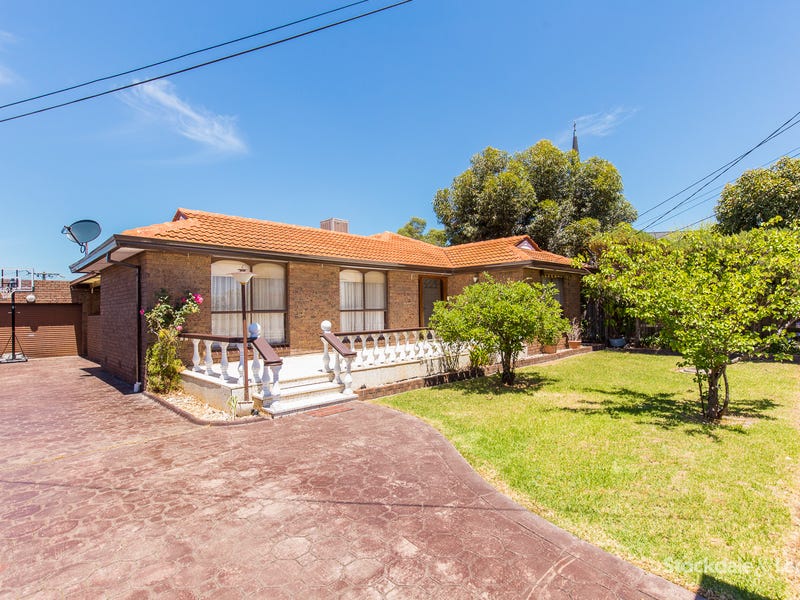 98 South Circular Road, Gladstone Park, Vic 3043