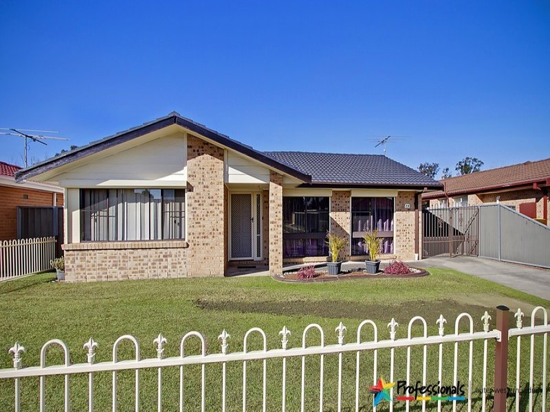 79 Perrin Avenue, Plumpton, NSW 2761 Property Details