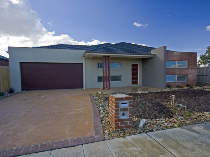24 Prichard Avenue, Lynbrook, Vic 3975 Property Details