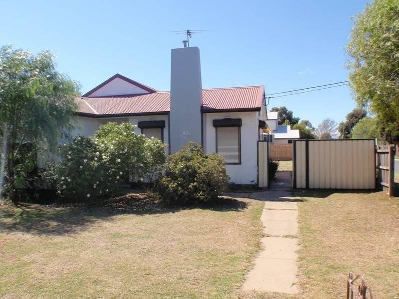 52 Station Road, Deer Park, VIC 3023