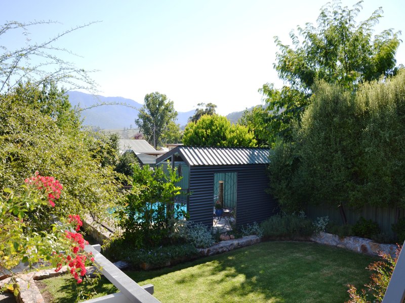 113 Lakeside Avenue, Mount Beauty, VIC 3699