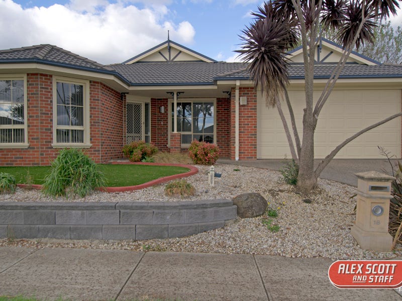 18 Atkinson Drive, Berwick, VIC 3806