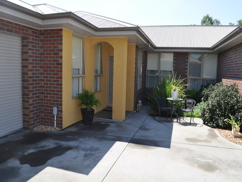 7/11 Graham Street, Bacchus Marsh, VIC 3340