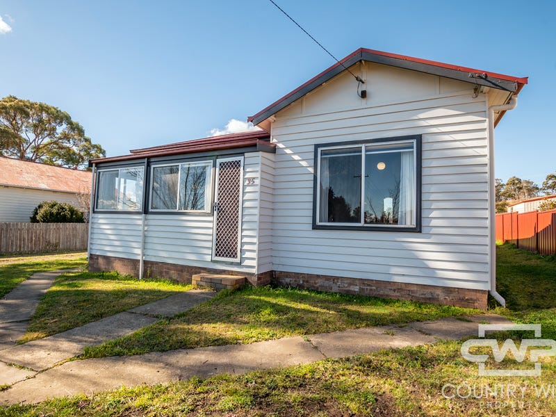 35 Prisk Street, Guyra, NSW 2365 House for Sale