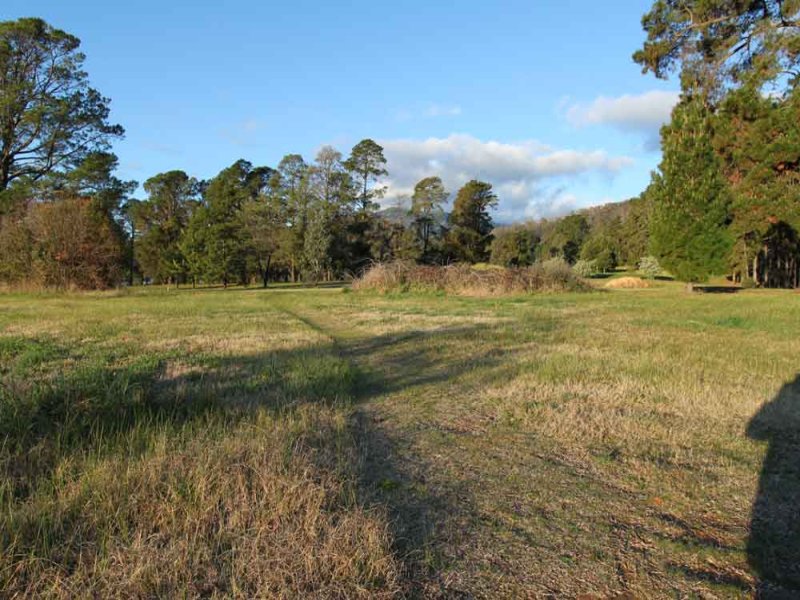 30 Mountain Avenue, Mount Beauty, VIC 3699