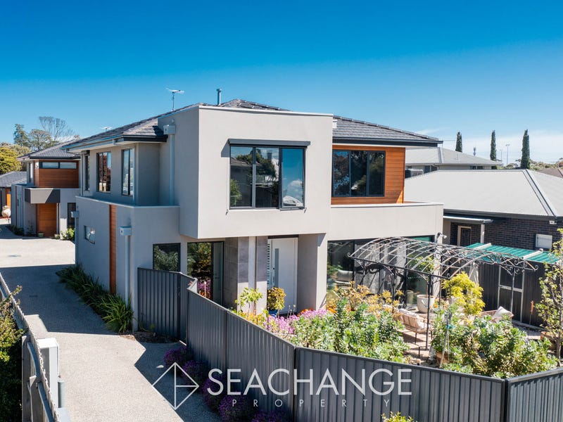 1/18 MacDonald Grove, Mornington, Vic 3931 Property Details