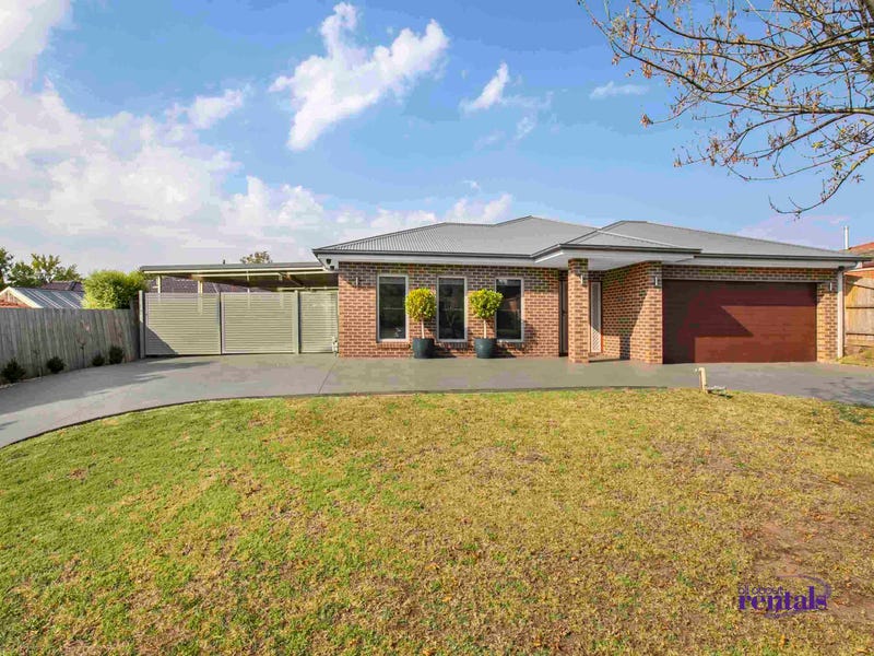 4 Deakin Court, Berwick, VIC 3806