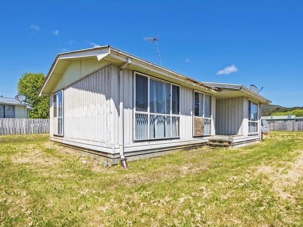 71 Main Street Zeehan House 71 Main Street Zeehan House