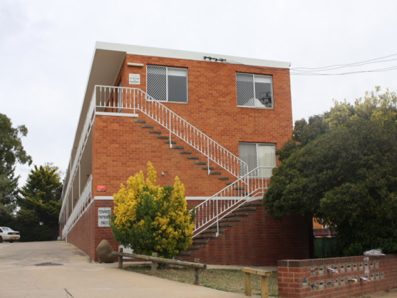 10/122 Henderson Road, Queanbeyan, NSW 2620 Property Details
