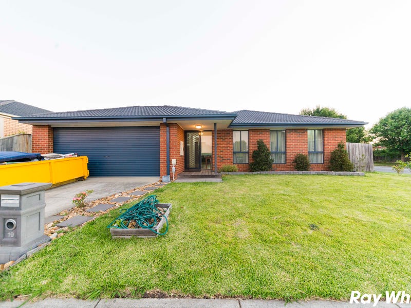 19 Ebony Street, Cranbourne, VIC 3977