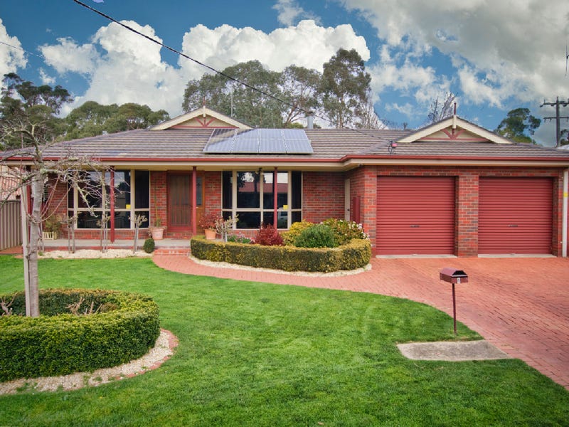 6 Quinta Drive, Mount Clear, VIC 3350