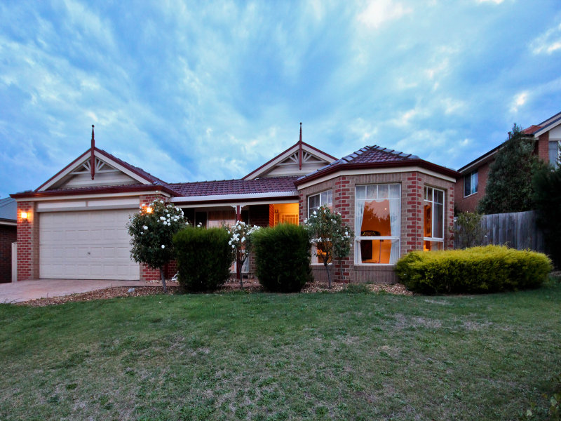 11 Lillias Cres, Narre Warren South, VIC 3805