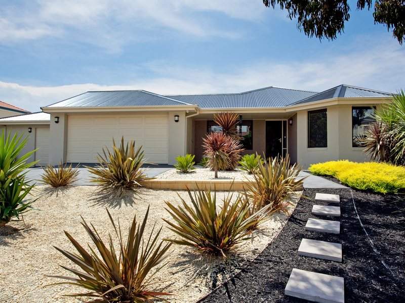 33 Victoria Street, Safety Beach, VIC 3936