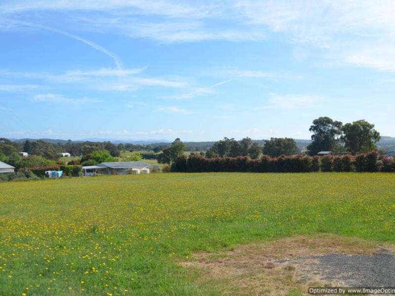 3 Maclure Drive, Wy Yung, VIC 3875