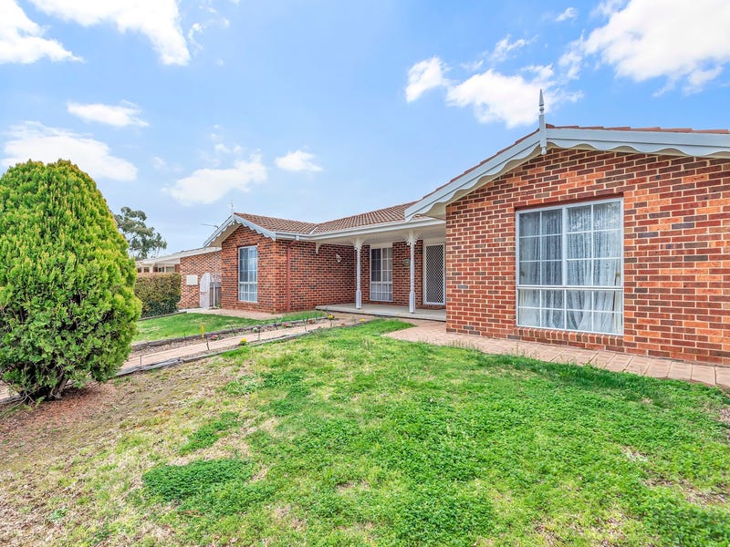 49 May Maxwell Crescent, Gilmore, ACT 2905 Property Details