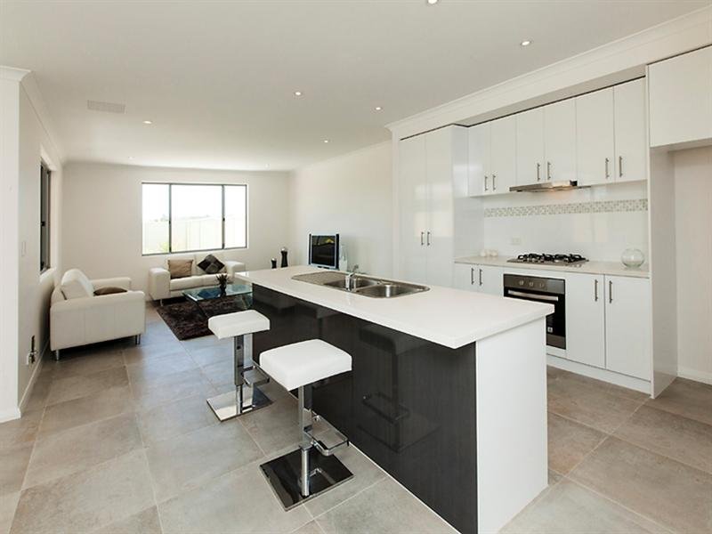 3A Grizen Way, Munster, WA 6166 Property Details