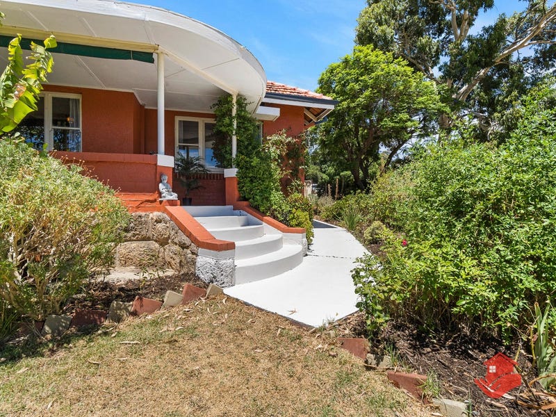 70 South Western Highway, Mount Richon, WA 6112