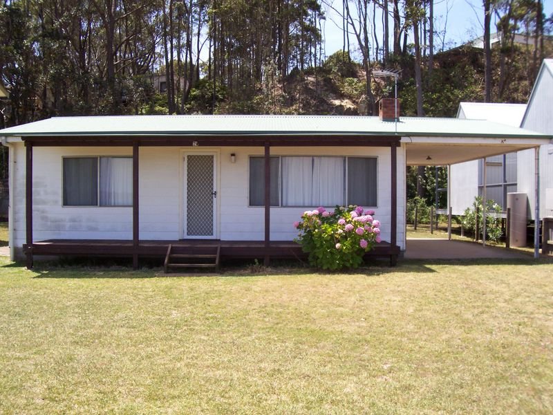 20 Bay Road, Long Beach, NSW 2536