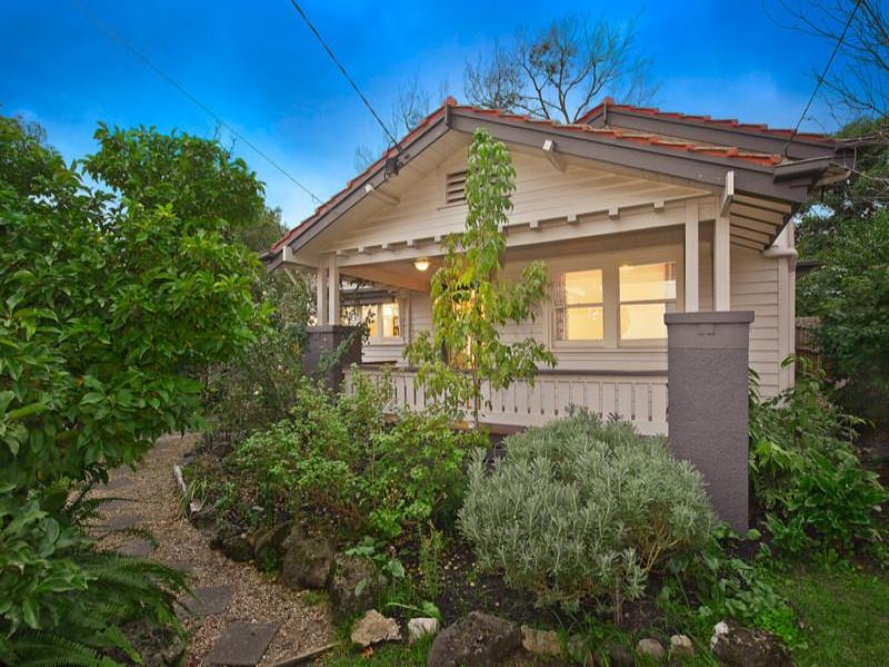 4 Leopold Cres, Mont Albert, VIC 3127