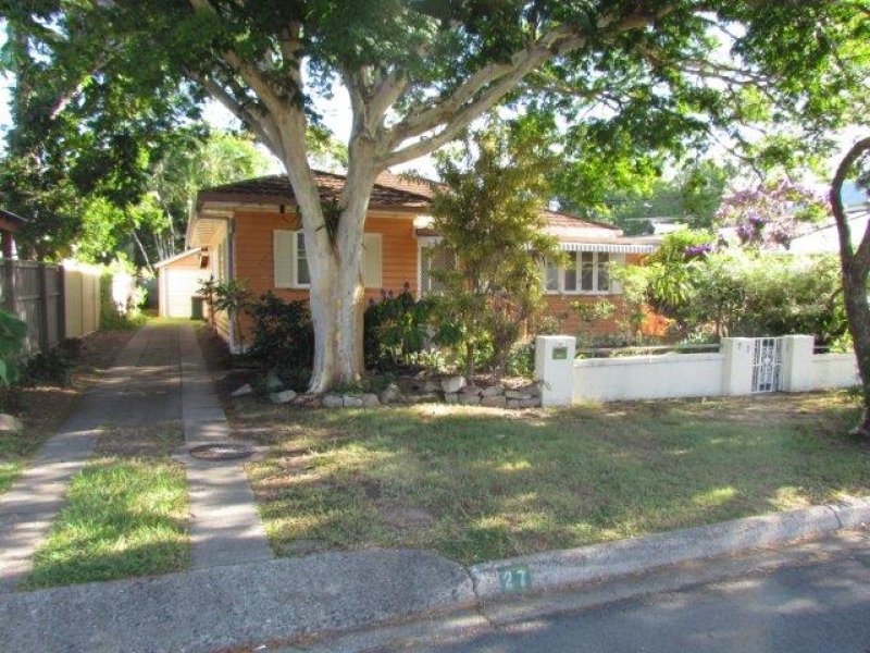 27 Ellen Street, Woody Point, QLD 4019