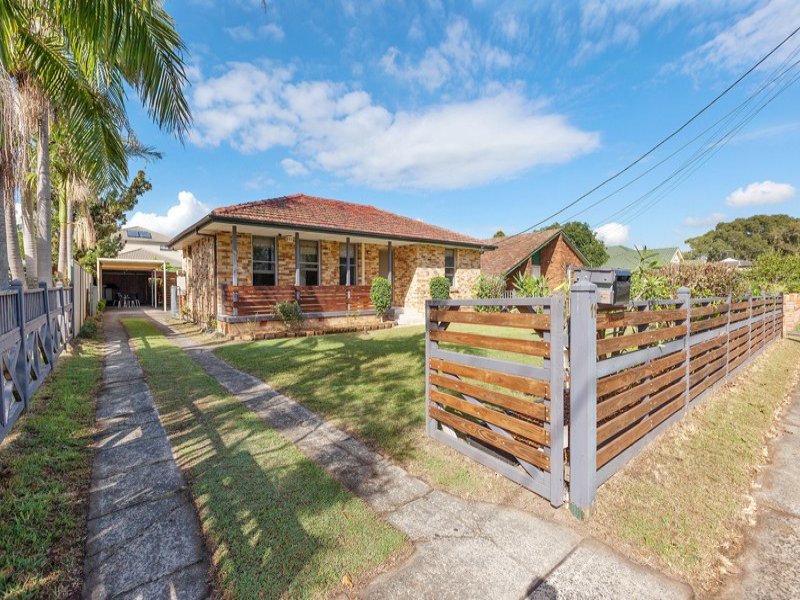 11 Huon Crescent, Holsworthy, NSW 2173 Property Details