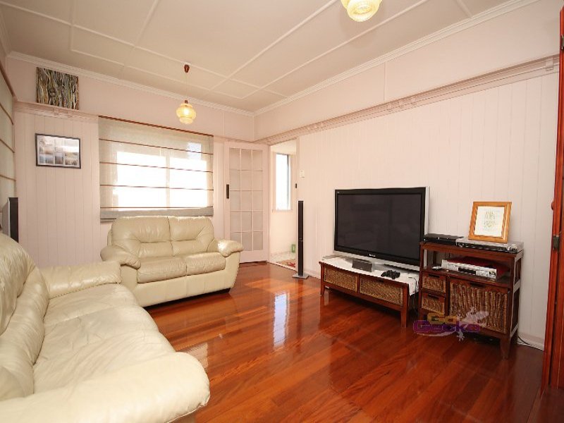 28 Gaynor Road, Banyo, Qld 4014 Property Details