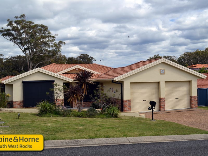 39 Dennis Cres, South West Rocks, NSW 2431