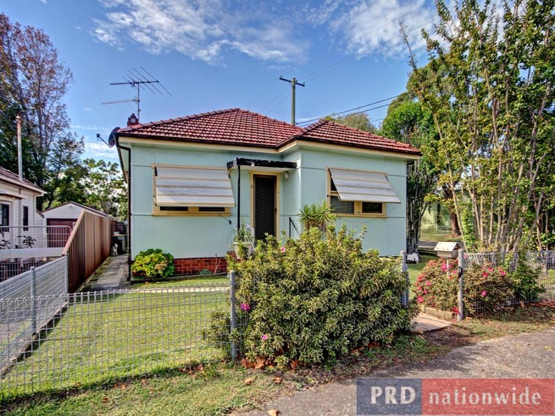 2 Bonalbo Street, Kingsgrove, NSW 2208 Property Details