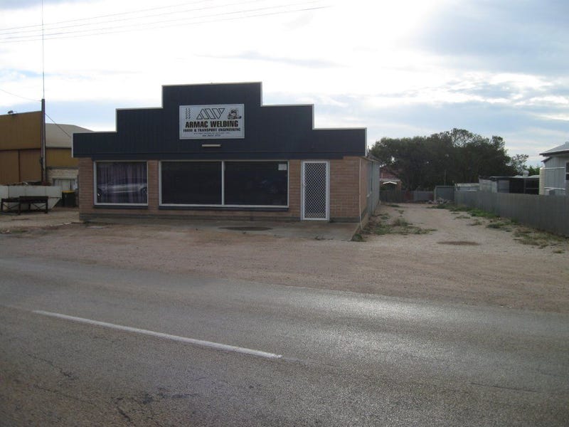 17 Port Victoria Road, Maitland, SA 5573